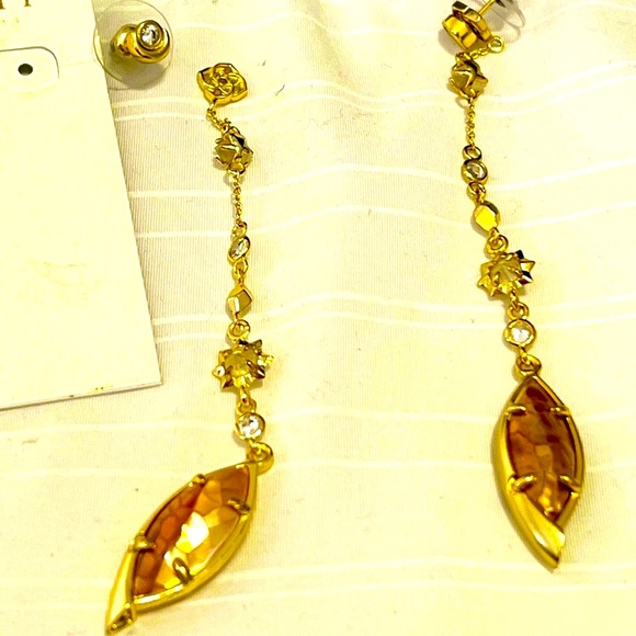 NWOT Kendra Scott Rare & Retired Lane Earrings Brown Pearl & Yellow Gold GORG! - Picture 4 of 10